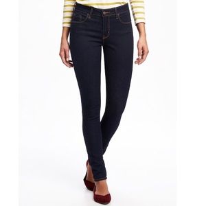 ✨BRAND NEW✨Old Navy Mid-Rise Rockstar Skinny Jeans
